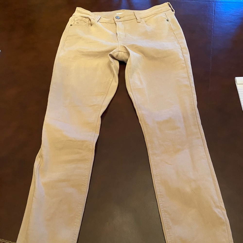Old navy Rockstar size 6 khakis